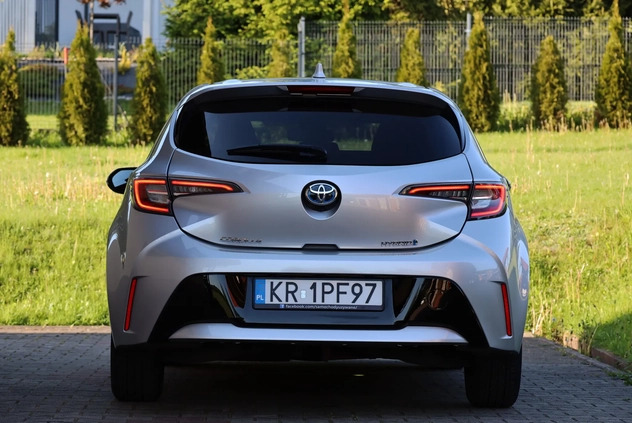 Toyota Corolla cena 79950 przebieg: 74400, rok produkcji 2019 z Rakoniewice małe 742